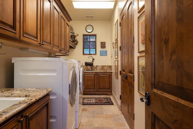 7595 Paseo Vista, Monterey CA: https://media.crmls.org/mediaz/7653fc27-bf48-4446-91a6-45c0b08ebde2.jpg