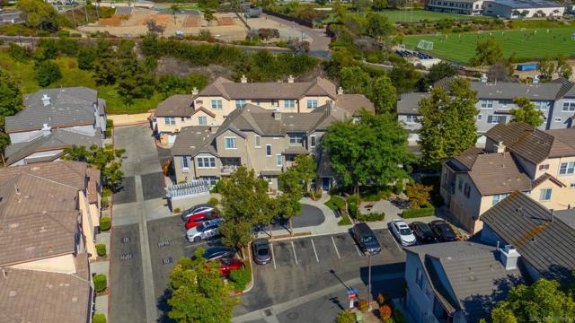 1648 Sweet Gum Place, Chula Vista CA: https://media.crmls.org/mediaz/7654a27e-e1e6-4223-9454-bfe5c2a25335.jpg