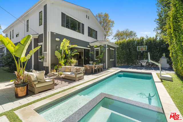 Image 32 of 39 For 11813 Woodbine Avenue