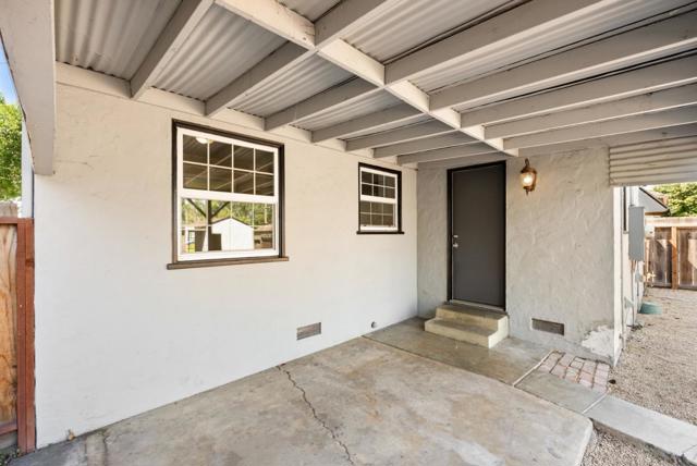 553 Line Street, Hollister CA: https://media.crmls.org/mediaz/7654c556-440e-4196-957c-75ecdfc9a9e9.jpg