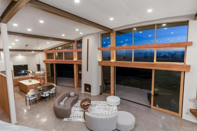 10027 Tall Oak Drive, Escondido CA: https://media.crmls.org/mediaz/76566278-4544-4b92-95a7-09794de14875.jpg