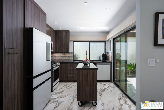 2487 S Gene Autry Trail #A, Palm Springs, CA 92264