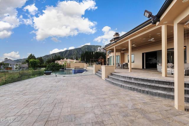 780 Greenridge Drive, La Canada Flintridge CA: https://media.crmls.org/mediaz/7656da5f-5061-4479-99bc-5fd3fb308914.jpg