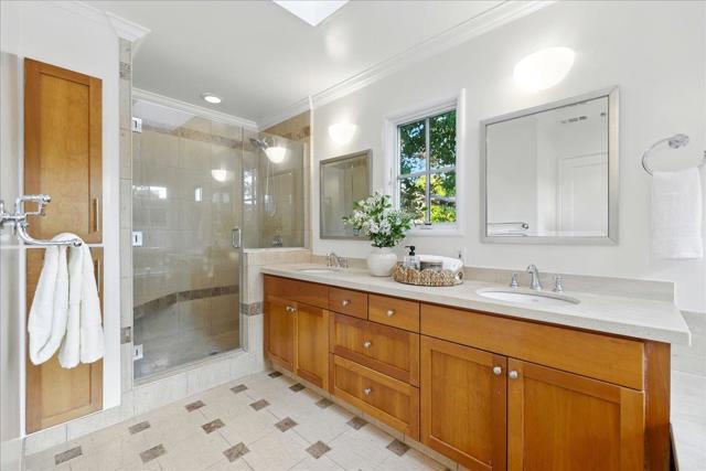 162 Del Monte Avenue, Los Altos CA: https://media.crmls.org/mediaz/7656ea5b-0f3d-4ea6-bf4d-ee1aa9792e1d.jpg