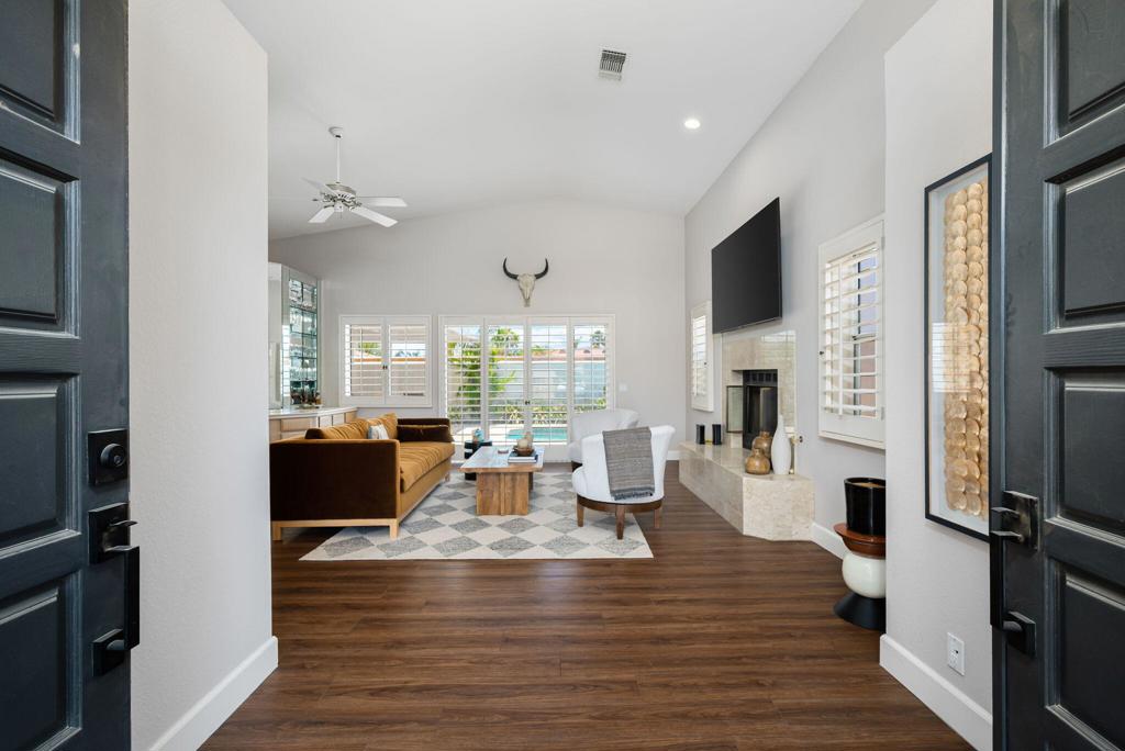 MLS #219136901DA image #3