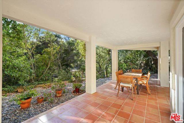 774 Old Topanga Canyon Road photo 42