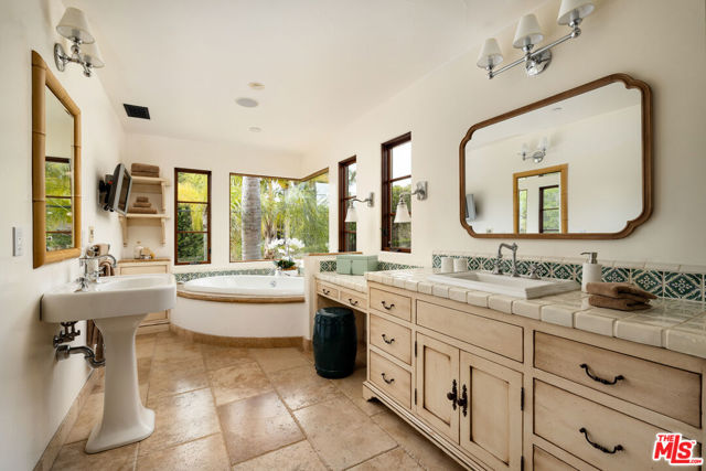 Image 11 of 29 For 930 San Antonio Creek Road