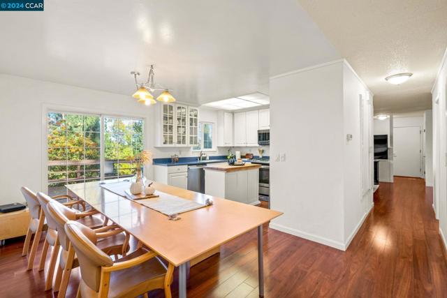 Image 13 of 40 For 11 Greyfell Pl