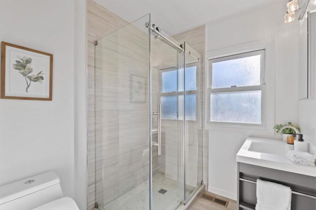 3806 Kenwood Avenue, San Mateo CA: https://media.crmls.org/mediaz/7659960f-93c0-4431-8f63-fc68e11df7cb.jpg