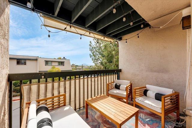 6916 Caminito Curva, San Diego, California 92119, 3 Bedrooms Bedrooms, ,2 BathroomsBathrooms,Townhouse,For Sale,Caminito Curva,250019712SD