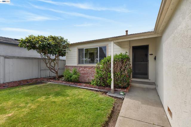 Image 1 of 32 For 15753 Via Sonata