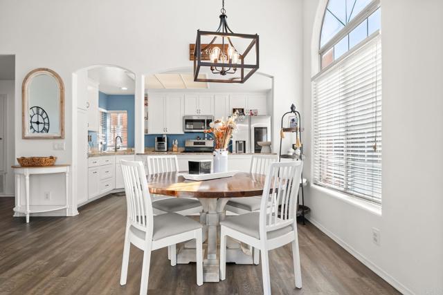 3575 Cameo Drive, Oceanside CA: https://media.crmls.org/mediaz/765aa683-e8c9-459d-bf6c-f03bb0fc0db4.jpg