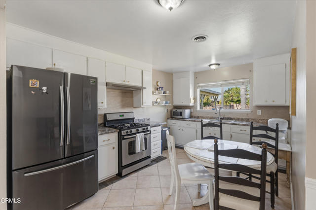 Detail Gallery Image 8 of 31 For 12159 Hoyt St, Sylmar,  CA 91342 - 3 Beds | 2 Baths