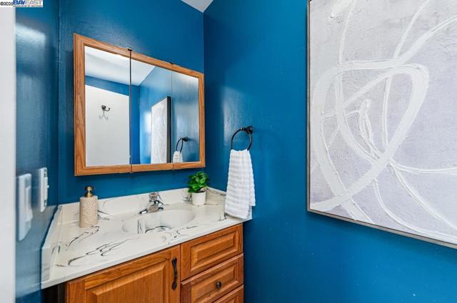 648 Buckeye Dr, Livermore CA: https://media.crmls.org/mediaz/765c92a6-0f3f-414e-a27e-03208e169b3a.jpg