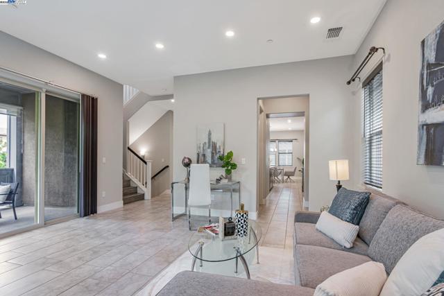 1380 Brookline Loop, Pleasanton CA: https://media.crmls.org/mediaz/765cb7b6-38f4-422b-948f-b6e8df5bab21.jpg