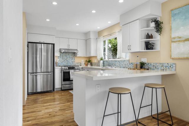 5334 Soquel Drive, Soquel CA: https://media.crmls.org/mediaz/765d8f09-d67d-489e-bb25-1c22a6f04049.jpg