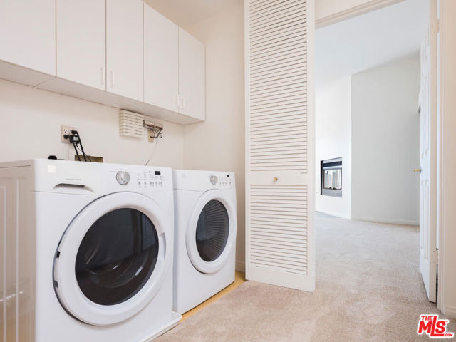 3023 BERKELEY Avenue, Los Angeles CA: https://media.crmls.org/mediaz/765ddb46-0551-456e-914f-330b43f0d8af.jpg