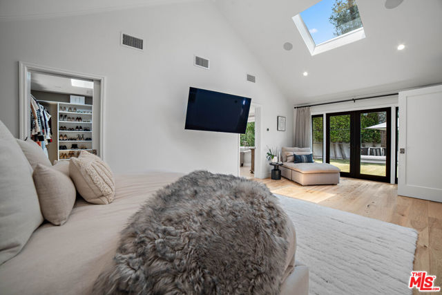 Drew Fenton | 2701 Roscomare Road Los Angeles CA | MLS: 7459872 Drew Fenton | 2701 Roscomare Road Los Angeles CA | MLS: 7459872