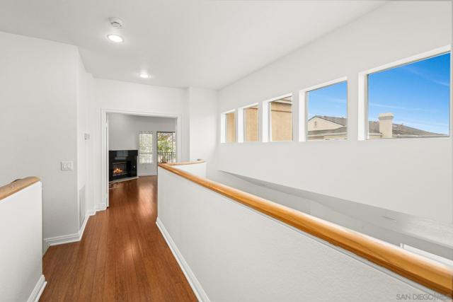 7175 Calabria Ct., San Diego CA: https://media.crmls.org/mediaz/765e970c-3742-462b-b057-767e942f9d36.jpg