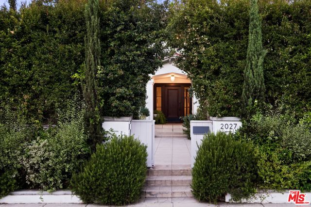 2027 Canyon Drive, Los Angeles CA: https://media.crmls.org/mediaz/765ecf4b-c0ac-4c5b-a857-5fd4800ca4e0.jpg