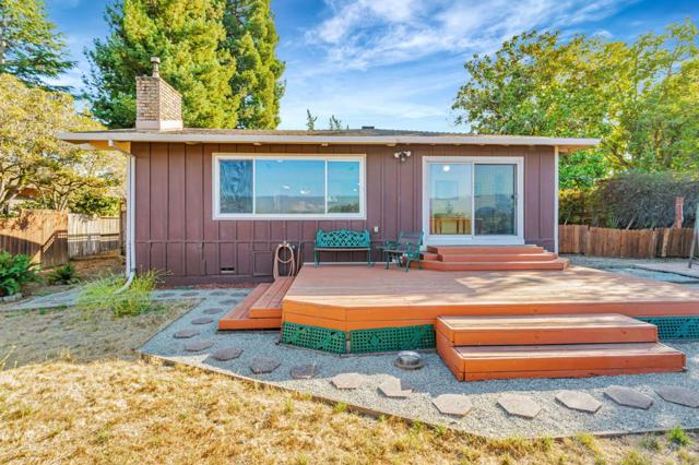 1020 Green Valley Road, Watsonville CA: https://media.crmls.org/mediaz/765f67cf-cfa3-4624-b94b-8a007547c3e2.jpg