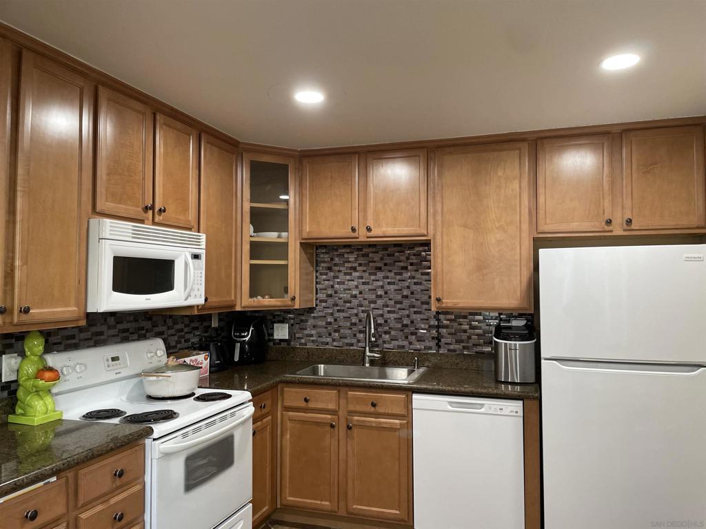 6333 College Grove Way - photo 4