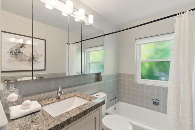 341 Linfield Drive, Menlo Park CA: https://media.crmls.org/mediaz/76608569-5ed7-4b8c-aee6-06c7eb935192.jpg