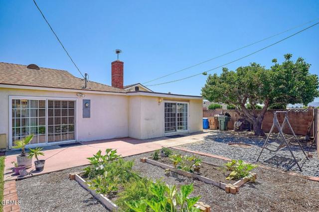 1209 Rosewood Avenue, Camarillo CA: https://media.crmls.org/mediaz/7660aa37-011a-48cc-a0f0-414a1e3d3d13.jpg