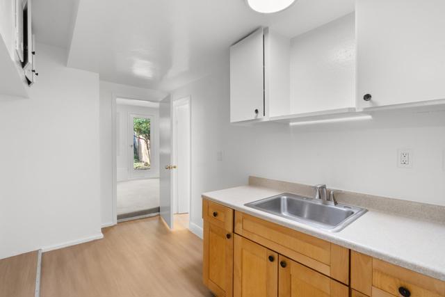 959 Avalon Avenue, San Francisco CA: https://media.crmls.org/mediaz/76628f85-961f-463d-afff-3668dc5f3e5d.jpg