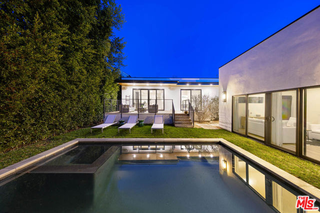 123 S Kilkea Drive, Los Angeles CA: https://media.crmls.org/mediaz/7662d6c6-fa0f-48d6-b97f-1ac6e6cc9b0c.jpg