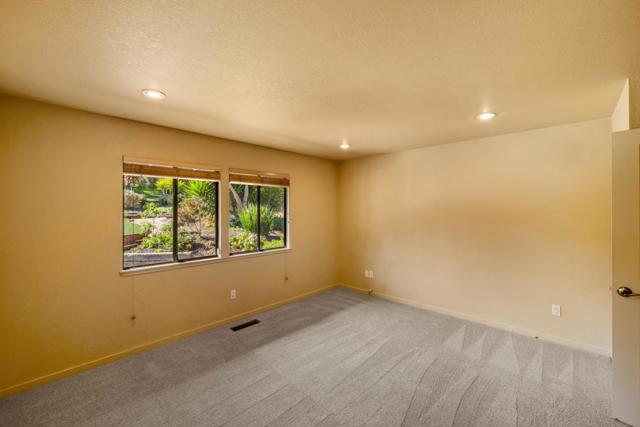 1474 Deer Flat Road, Monterey CA: https://media.crmls.org/mediaz/76636268-e03c-4309-9105-020d5caf9302.jpg