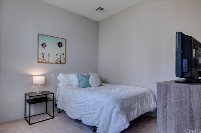 1018b94df2022f7ebcfd12501844341e8713ef89