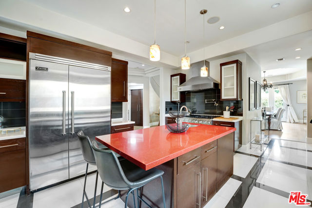841 N Crescent Heights Boulevard, Los Angeles CA: https://media.crmls.org/mediaz/7663c748-56de-491f-b4a6-9b45640c5ac4.jpg