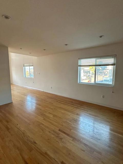 1588 Indiana Street, San Francisco CA: https://media.crmls.org/mediaz/76640d27-4360-4cb8-bc0a-71381fe9ba4c.jpg