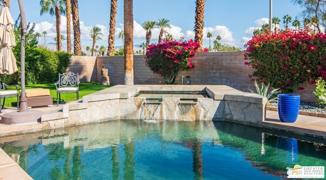 38610 Desert Mirage Drive, Palm Desert CA: https://media.crmls.org/mediaz/7664357b-f7ff-4707-94af-0e0f0430a02b.jpg