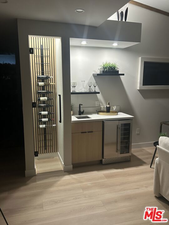 23442 Burbank Boulevard, Woodland Hills CA: https://media.crmls.org/mediaz/76645aba-5ed9-4801-a5aa-ded8eba9db92.jpg