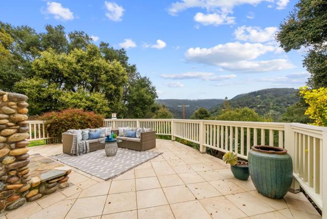 18101 Idylwild Road, Los Gatos CA: https://media.crmls.org/mediaz/766464e1-4060-46e0-bf41-ca129bc6f946.jpg