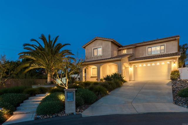 Detail Gallery Image 1 of 1 For 208 Enander Way, Fallbrook,  CA 92028 - 4 Beds | 3 Baths