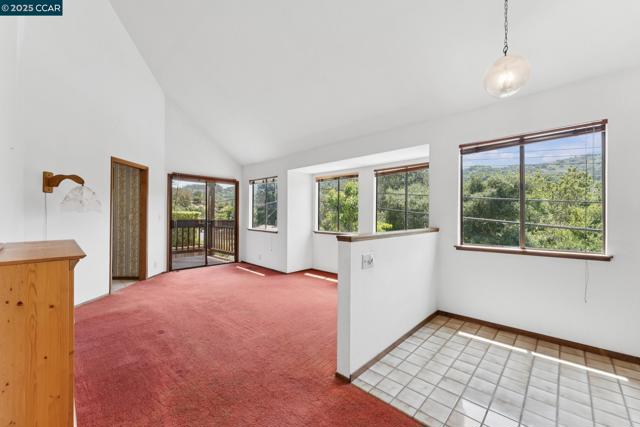 6201 Hillside Dr, El Sobrante CA: https://media.crmls.org/mediaz/76652331-a44a-4653-98ea-c0eae5b2818f.jpg