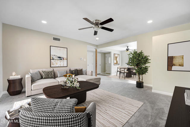 2391 Heather Street, Simi Valley CA: https://media.crmls.org/mediaz/76653de5-d887-4e67-80b3-9c29e28d373d.jpg