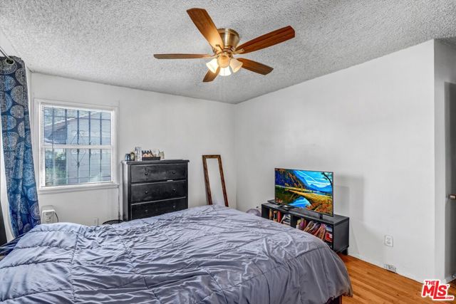 1616 W 108th Street, Los Angeles CA: https://media.crmls.org/mediaz/76655d26-1ba0-4d7f-9f2a-93ef6f91675c.jpg