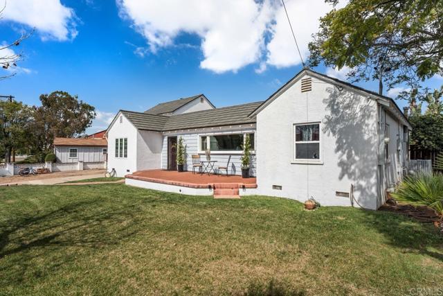 Detail Gallery Image 2 of 48 For 1676 Vann Ct, El Cajon,  CA 92020 - 4 Beds | 3 Baths