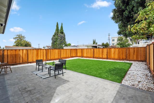 2761 75th Avenue, Oakland CA: https://media.crmls.org/mediaz/7665aa80-e07e-4e66-b563-3262ab79e8f5.jpg