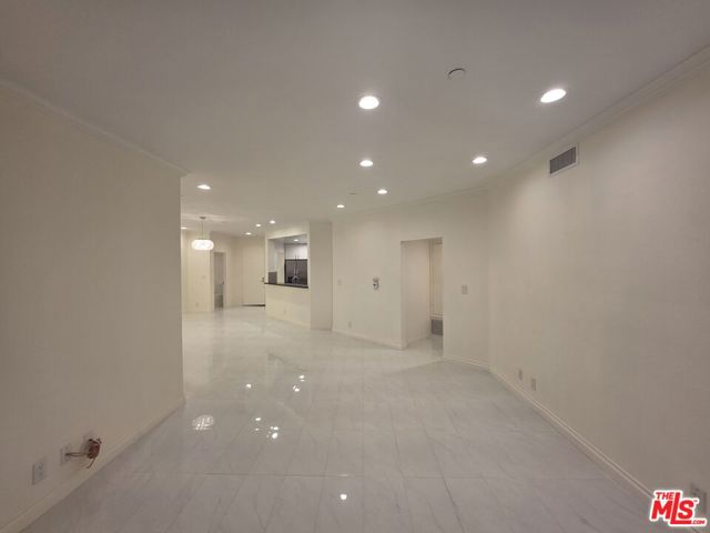 12000 Goshen Avenue, Los Angeles CA: https://media.crmls.org/mediaz/7666afd3-1b21-42e2-8ff0-a6f486c99af2.jpg