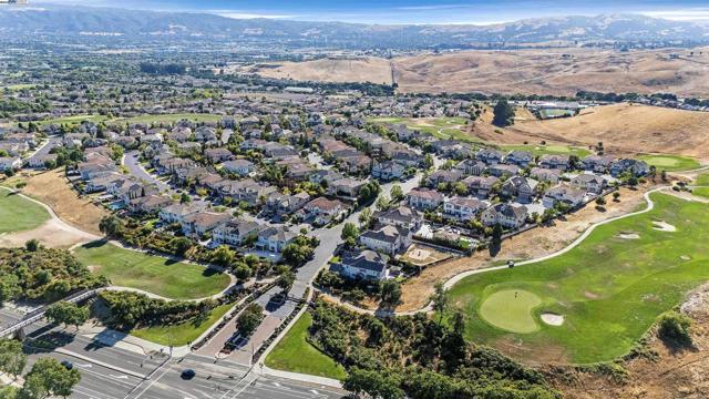 6013 Kingsmill Ter, Dublin CA: https://media.crmls.org/mediaz/76673d84-e4c7-4537-947f-7a685974fa23.jpg