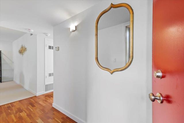 255 S Rengstorff Avenue, Mountain View CA: https://media.crmls.org/mediaz/7668398f-5283-4643-a63a-4c57cc3db041.jpg