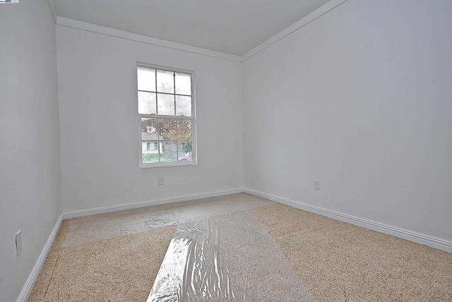 974 Walnut Dr, Oakley CA: https://media.crmls.org/mediaz/76693971-f2b7-4288-8d89-fb9a5f89f5d3.jpg