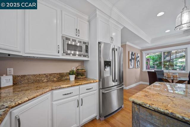 921 Foye Drive, Lafayette CA: https://media.crmls.org/mediaz/76696243-e505-4a06-b0b4-dcd316d8d917.jpg