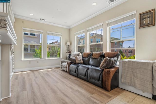 Image 21 of 40 For 1233 Symphony Way