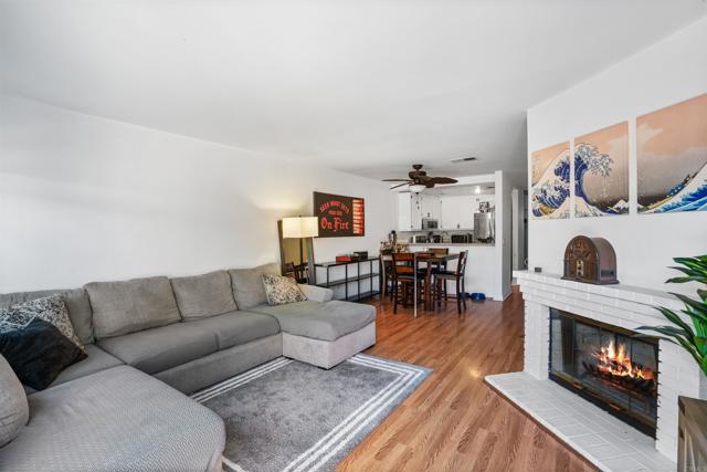 Detail Gallery Image 2 of 19 For 1465 E Lexington Ave 12e,  El Cajon,  CA 92019 - 2 Beds | 2/1 Baths